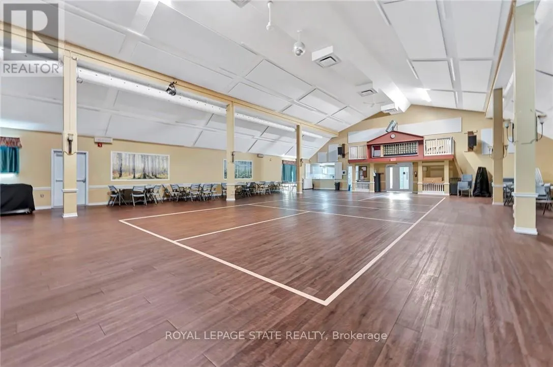 101 - 500 SILVERBIRCH BOULEVARD