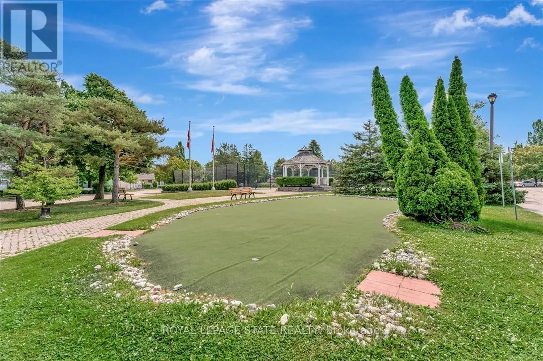 101 - 500 SILVERBIRCH BOULEVARD