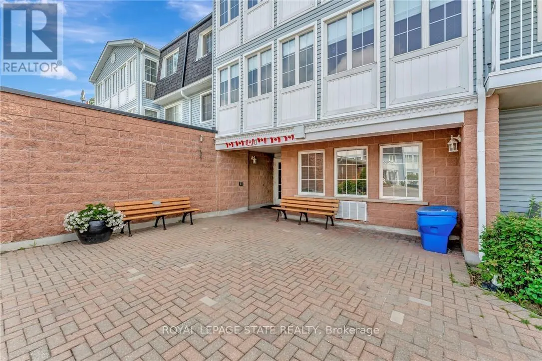 101 - 500 SILVERBIRCH BOULEVARD