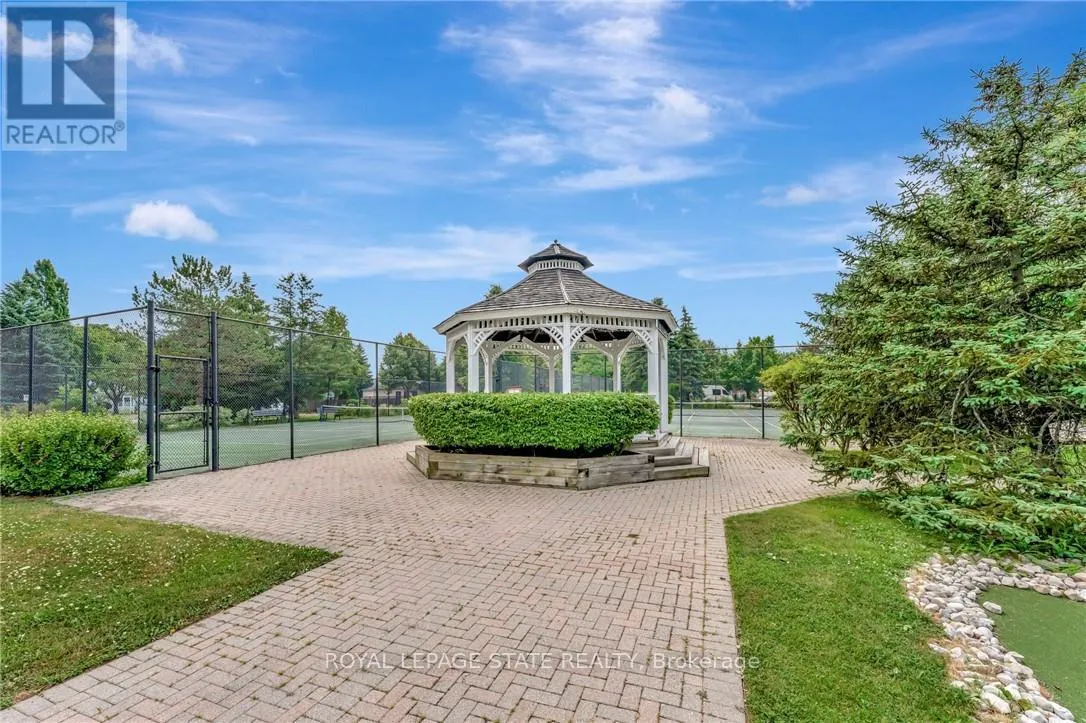 101 - 500 SILVERBIRCH BOULEVARD