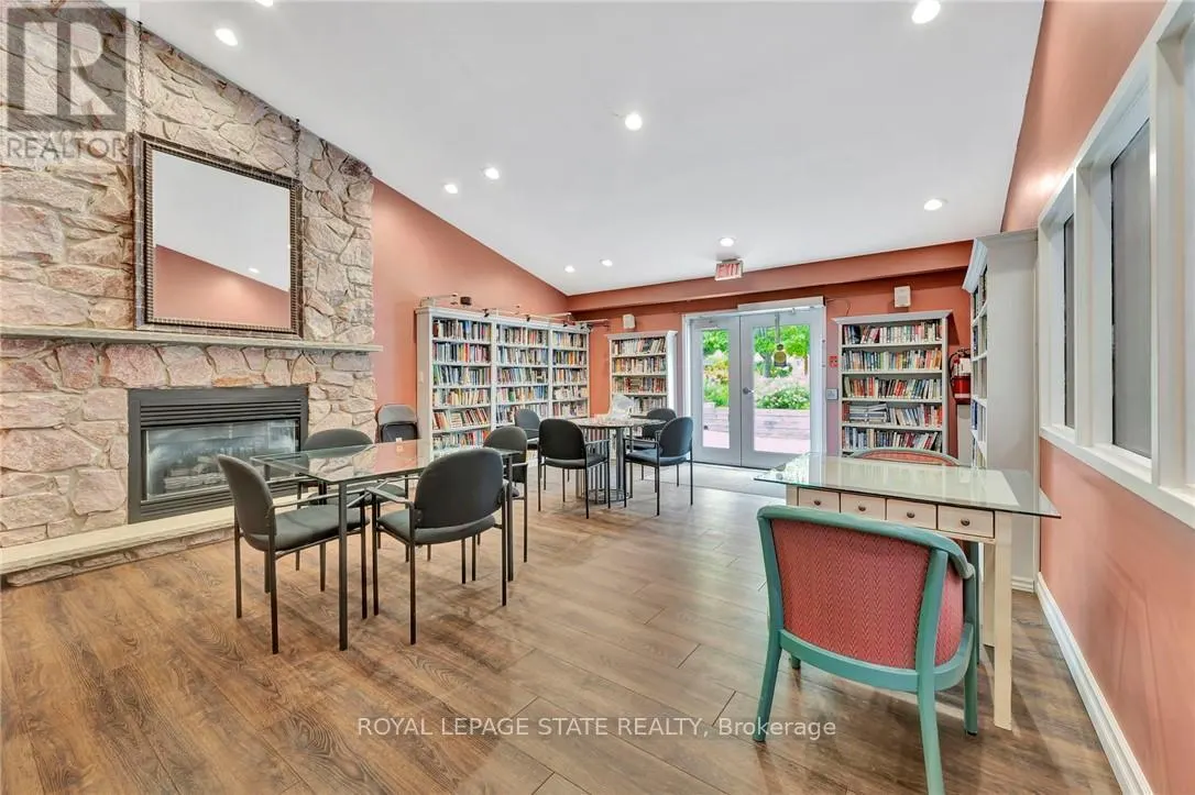 101 - 500 SILVERBIRCH BOULEVARD
