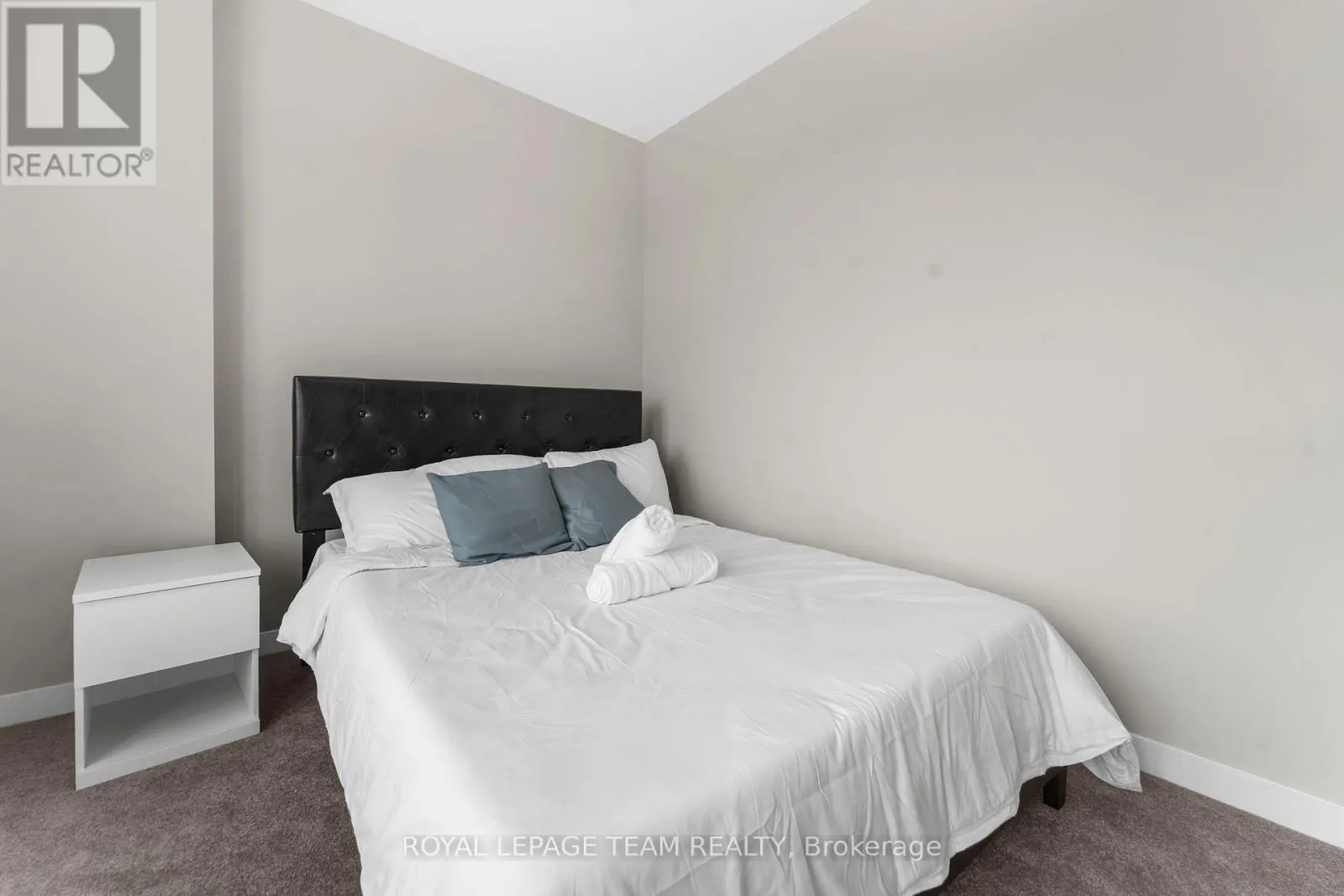 280 SAPLING GROVE