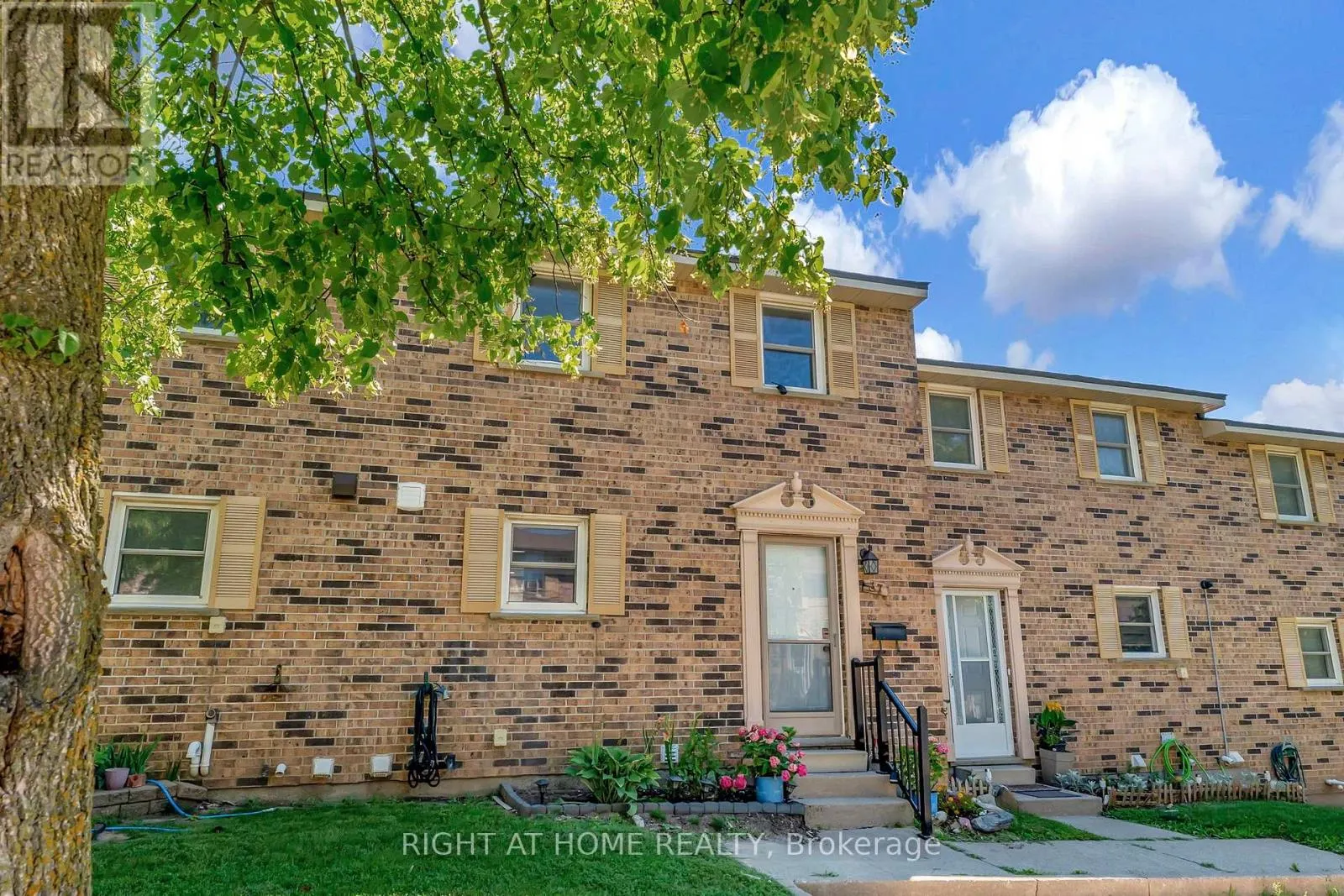 37 - 175 CEDAR STREET