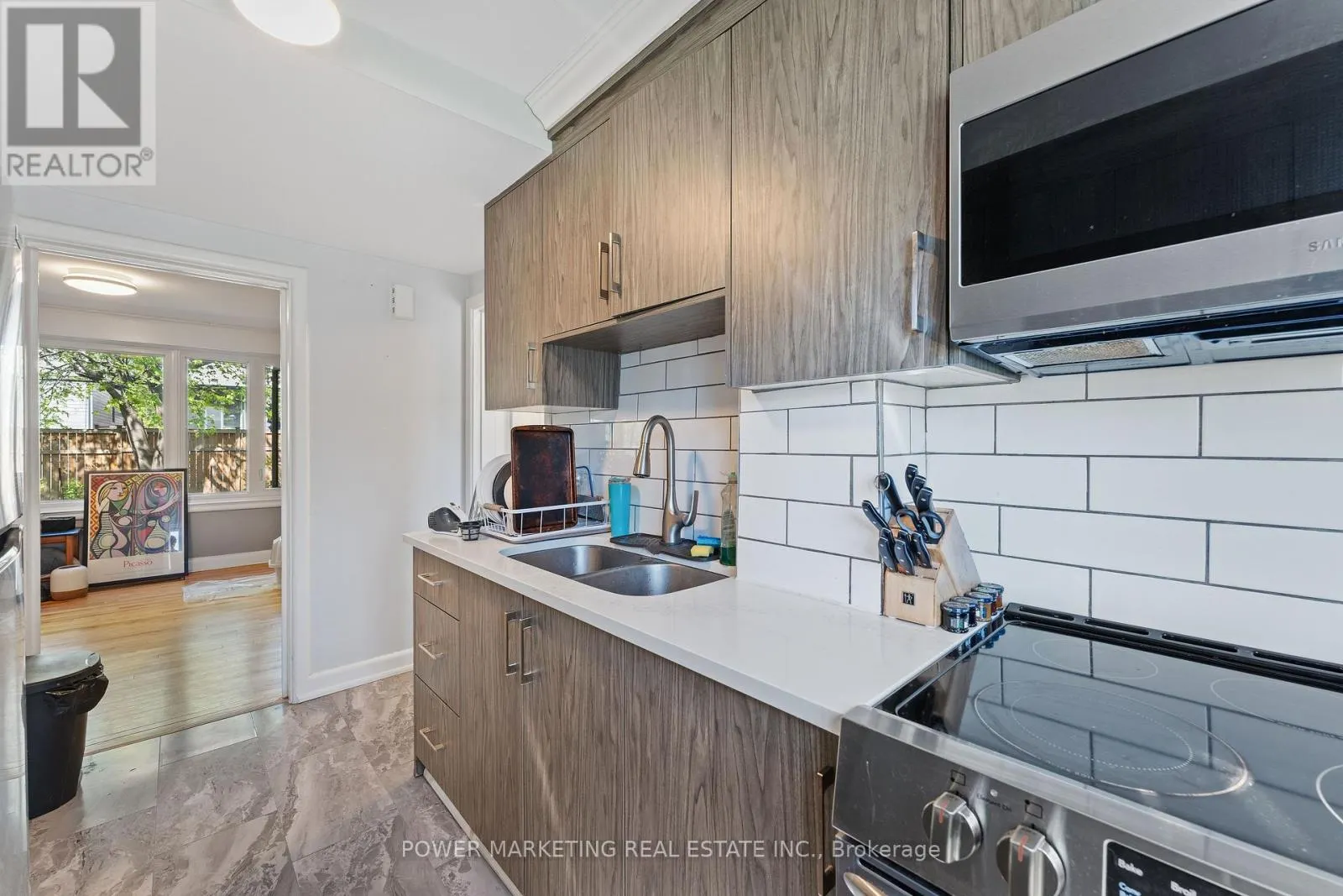 1244 PRINCE OF WALES DRIVE