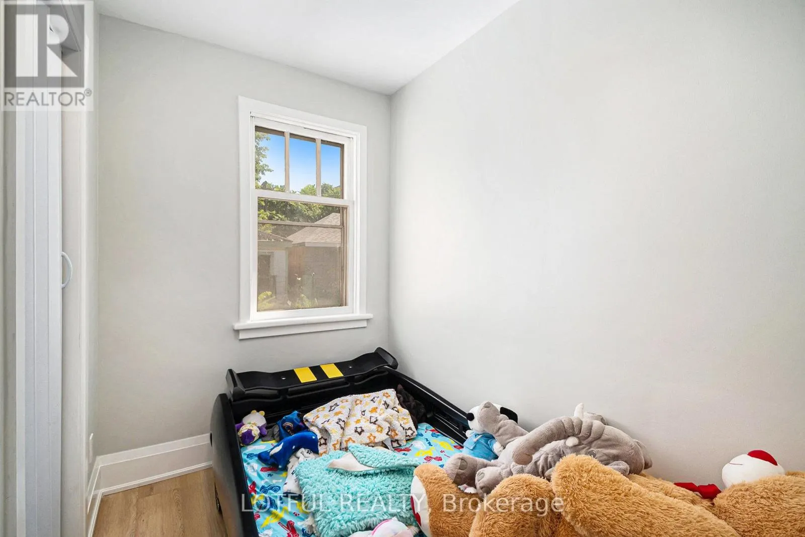 13 PINEHURST AVENUE