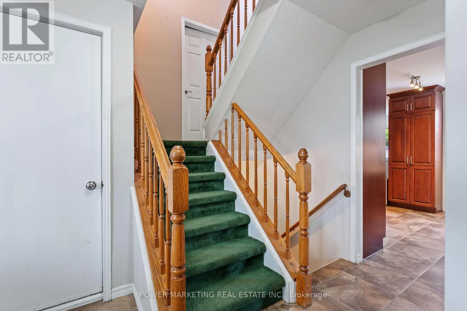 1809 CHOPIN PLACE