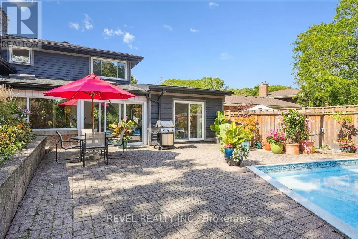 18 BRENTWOOD DRIVE
