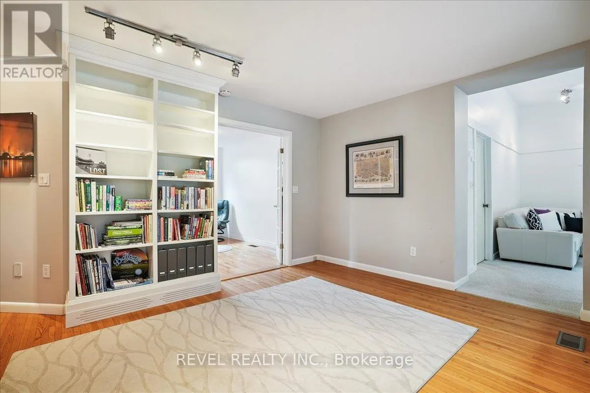18 BRENTWOOD DRIVE