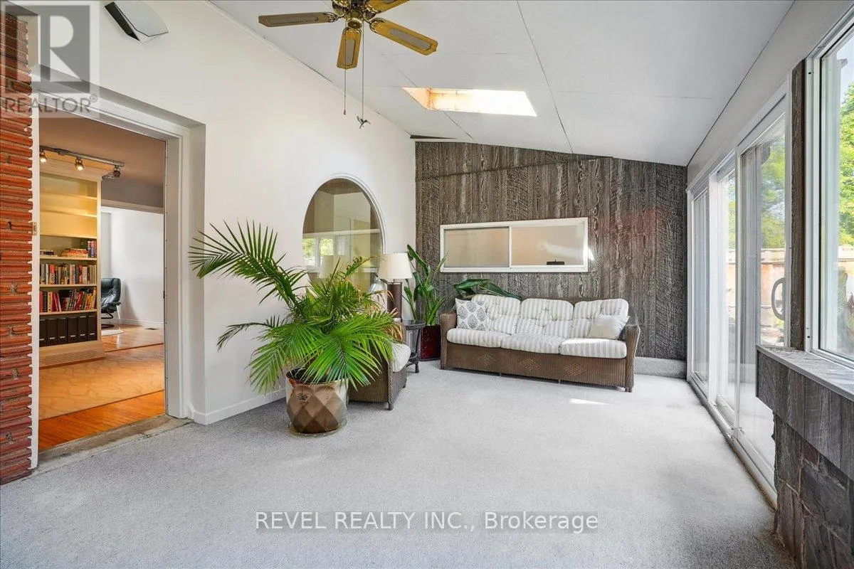 18 BRENTWOOD DRIVE