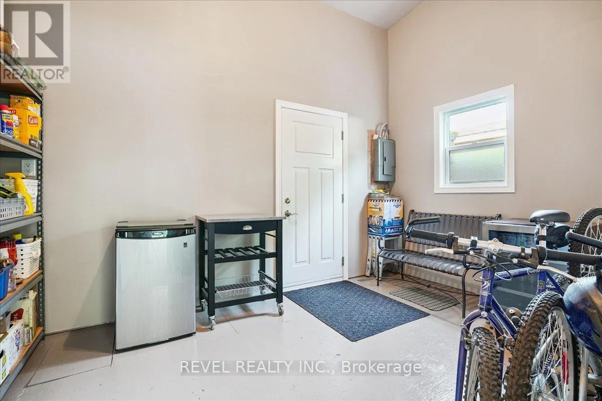 18 BRENTWOOD DRIVE