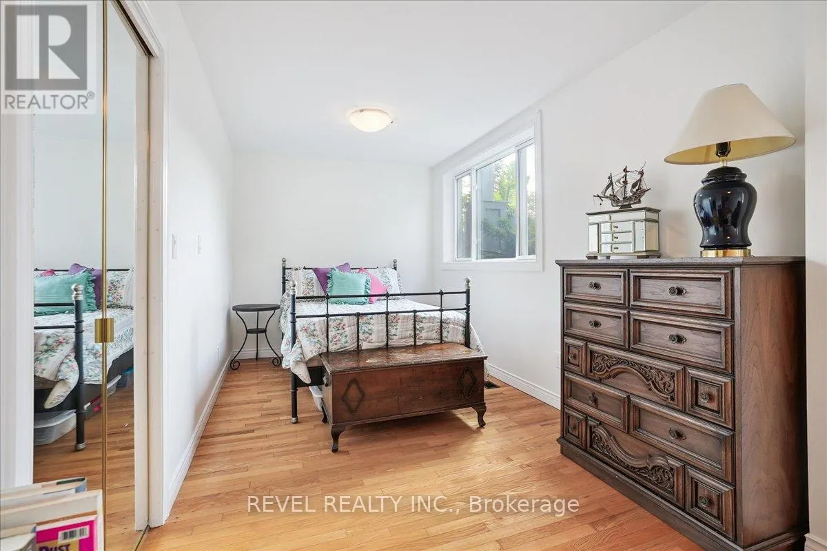 18 BRENTWOOD DRIVE