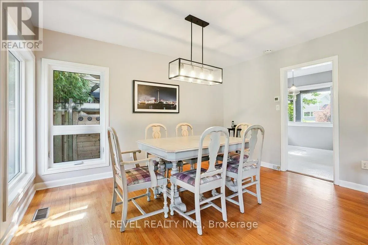 18 BRENTWOOD DRIVE