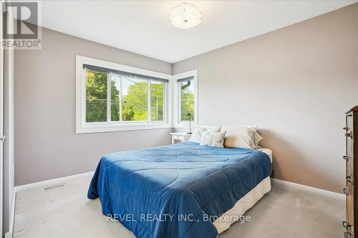 18 BRENTWOOD DRIVE