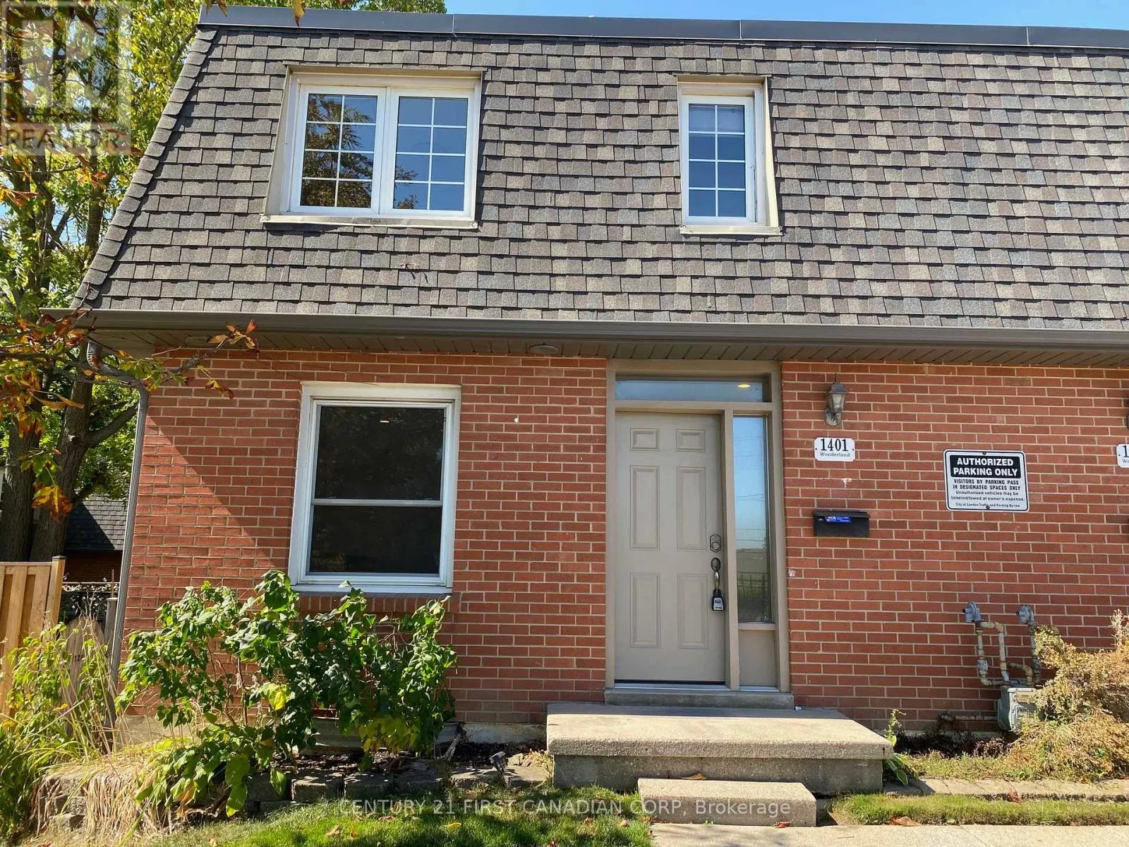 1401 WONDERLAND ROAD N