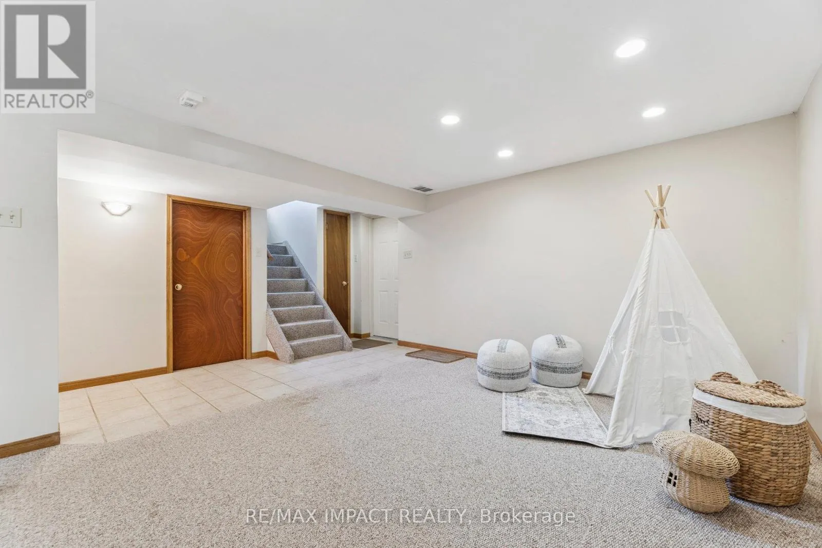 298 PLATI AVENUE