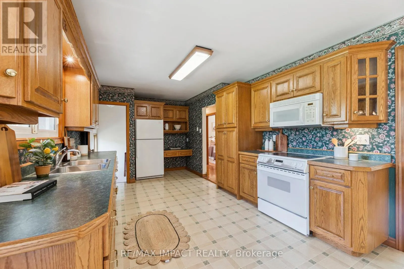 298 PLATI AVENUE