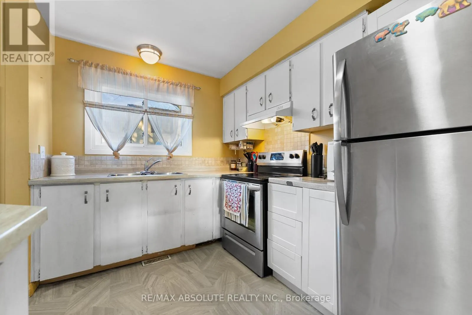 6138 BROOKSIDE LANE