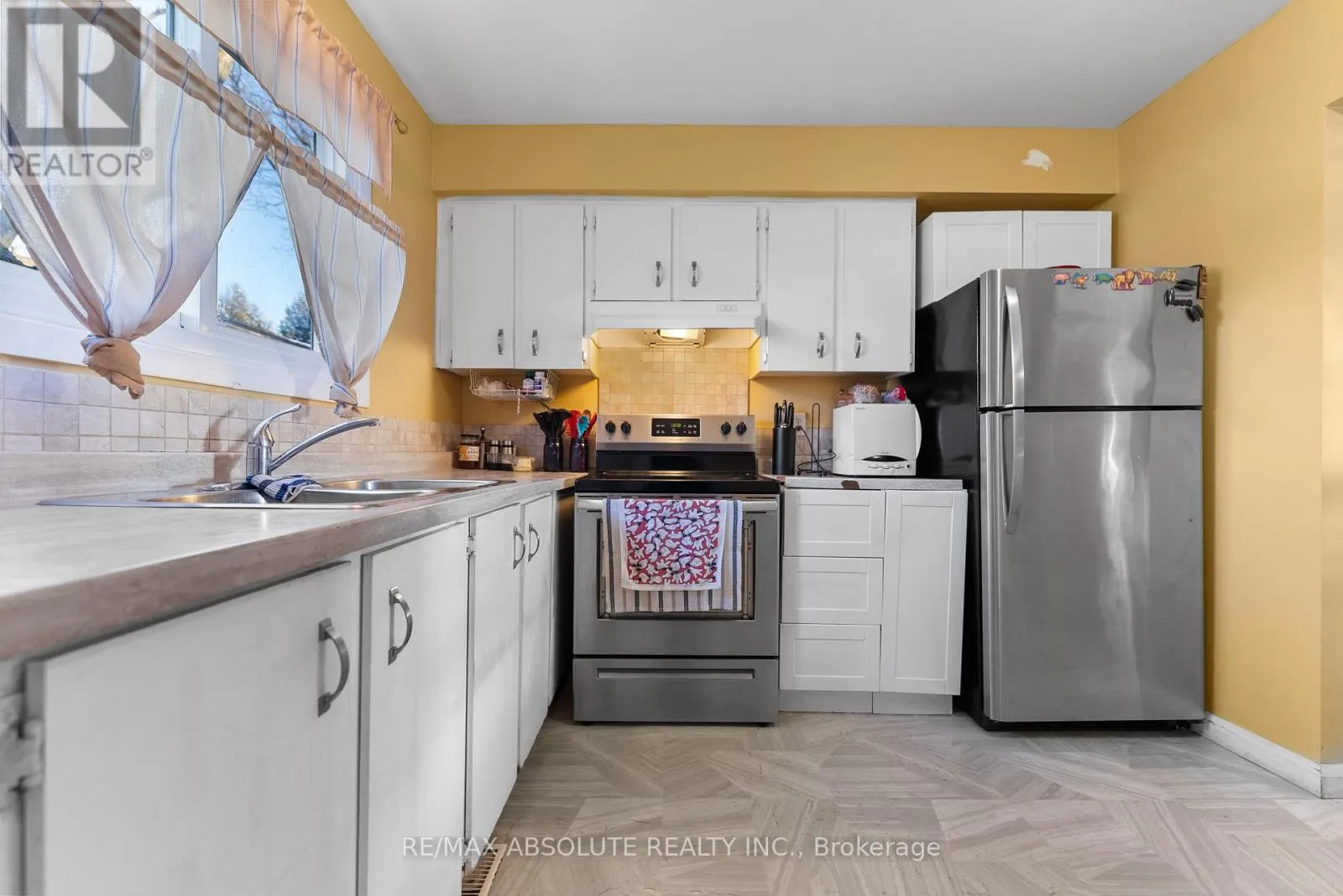 6138 BROOKSIDE LANE