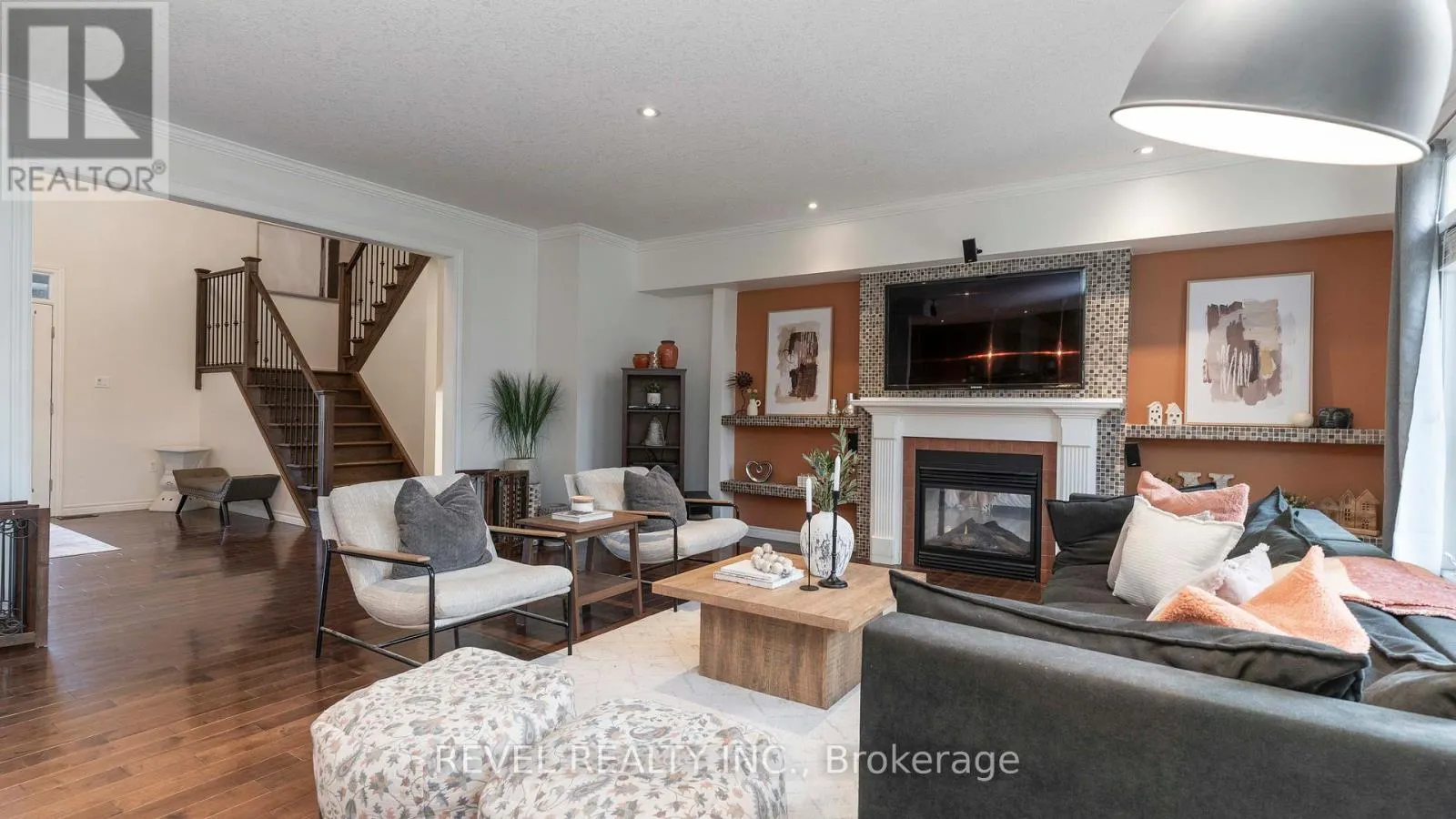 1520 LOGANS TRAIL