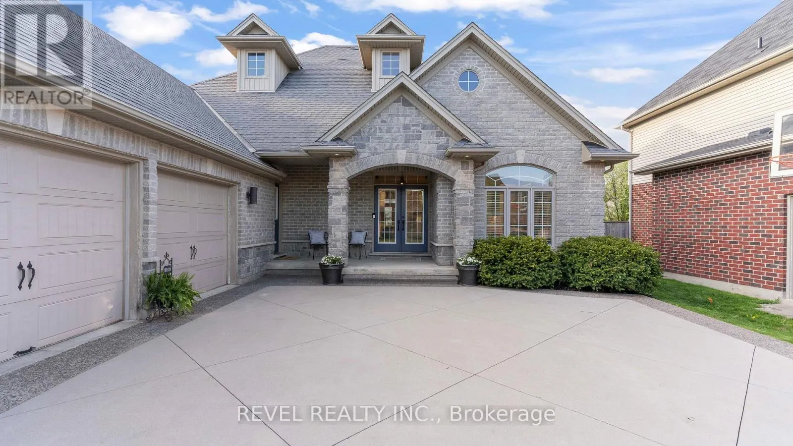 1520 LOGANS TRAIL