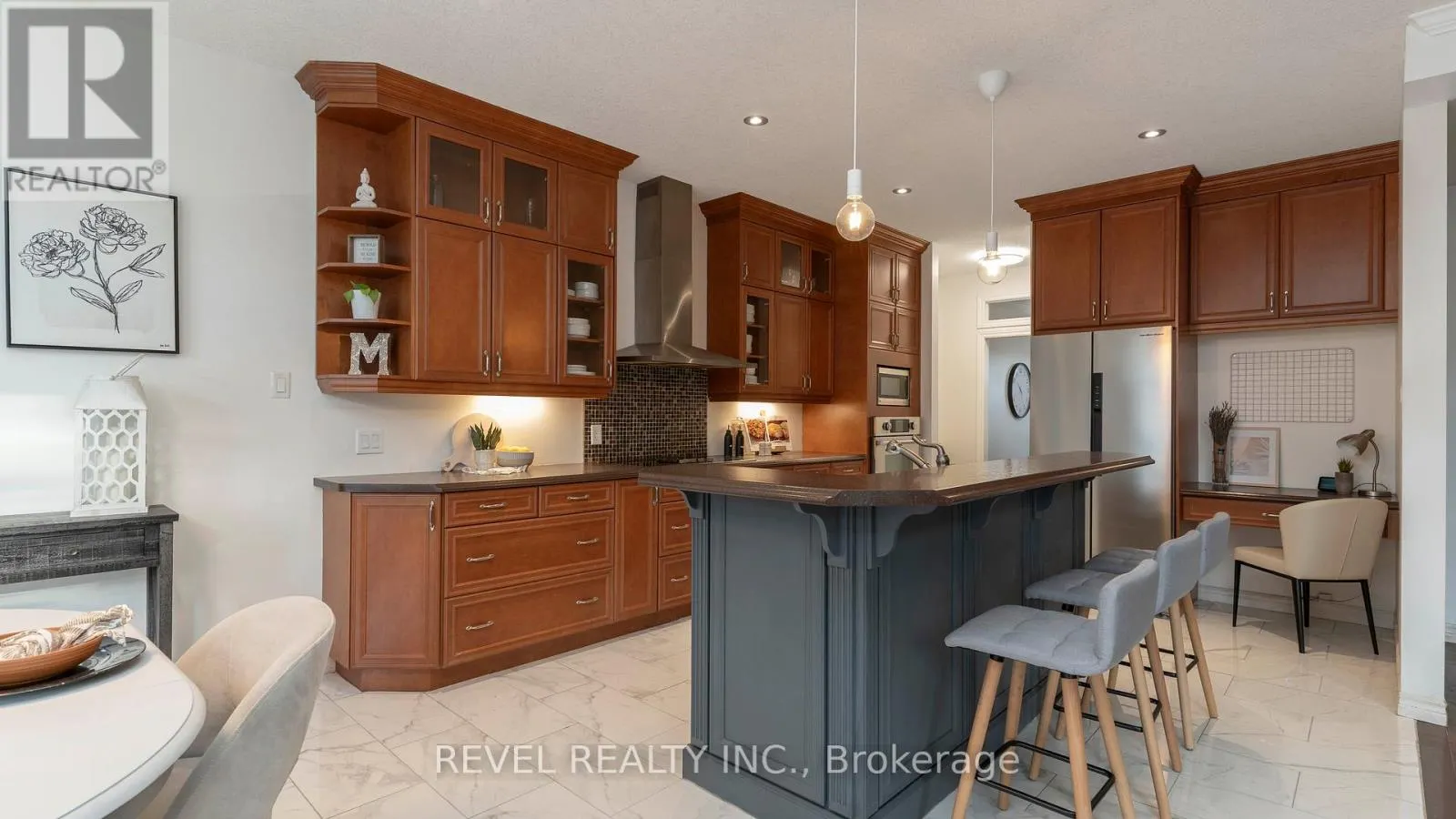 1520 LOGANS TRAIL