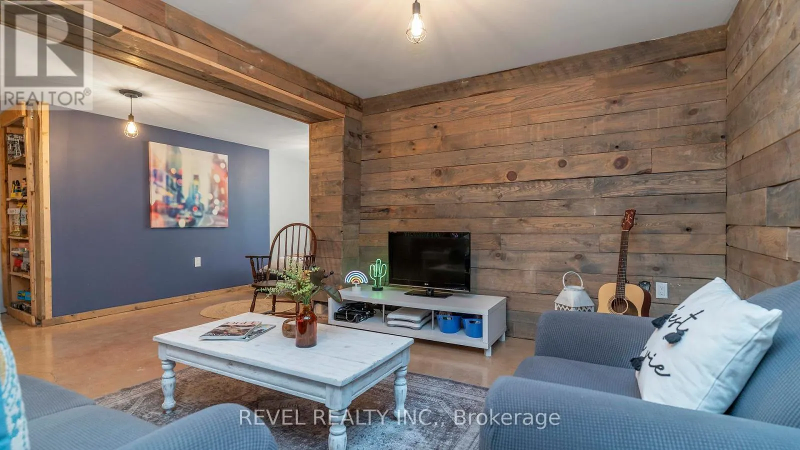 1520 LOGANS TRAIL