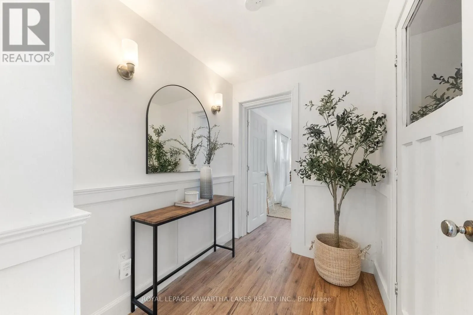 19 PRINCE STREET E