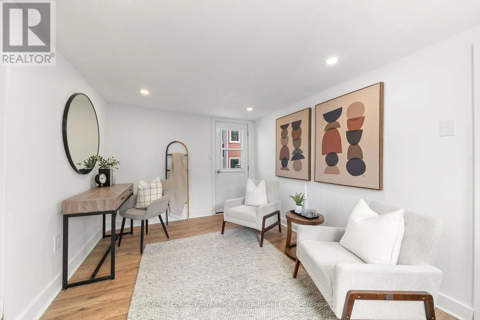 19 PRINCE STREET E