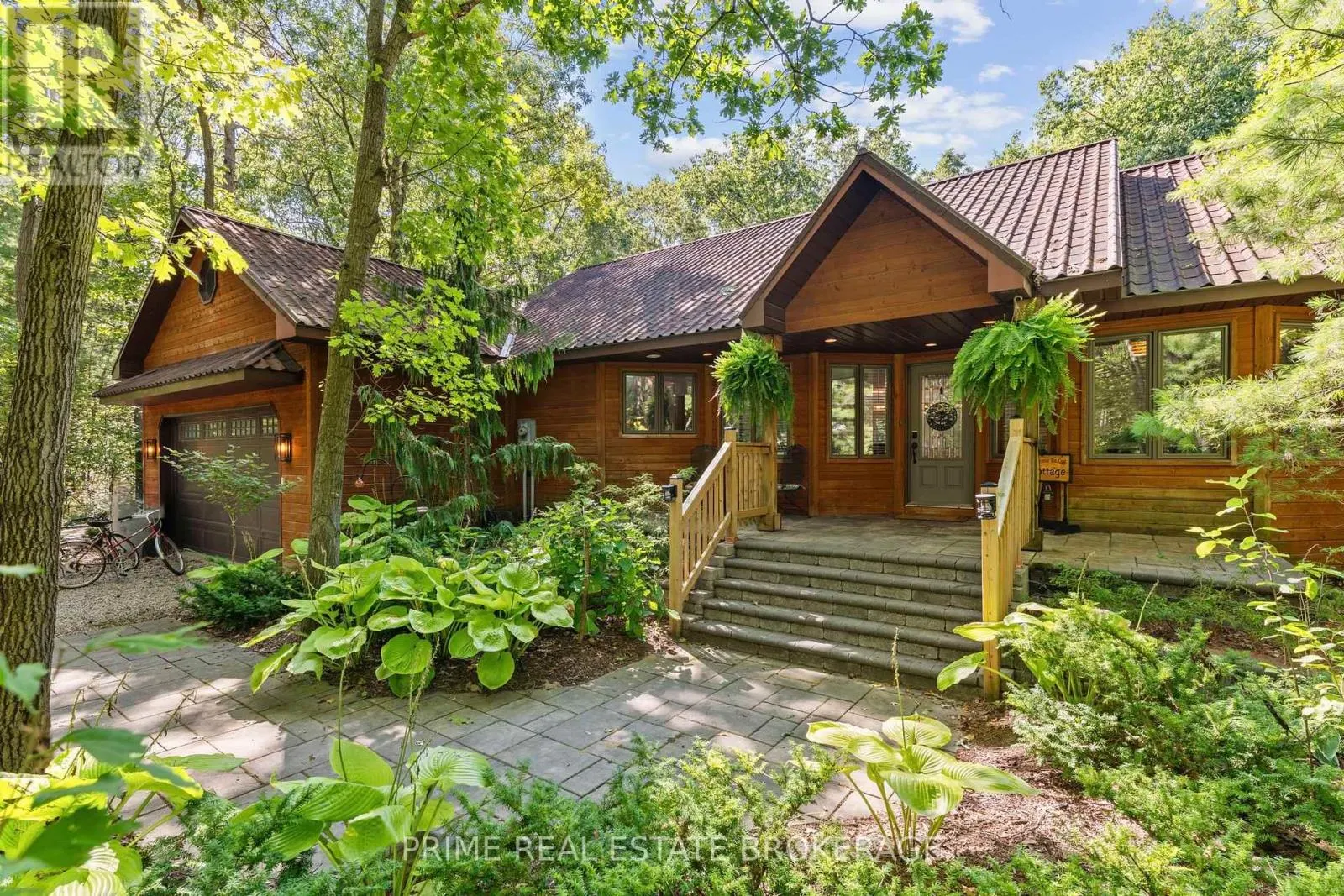 10219 PINETREE DRIVE