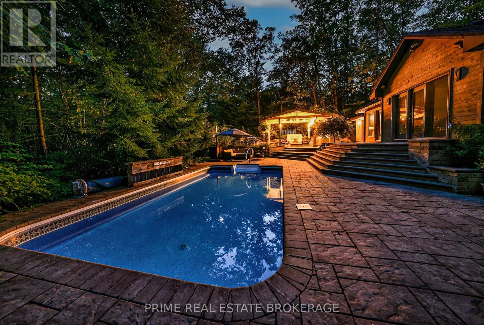10219 PINETREE DRIVE