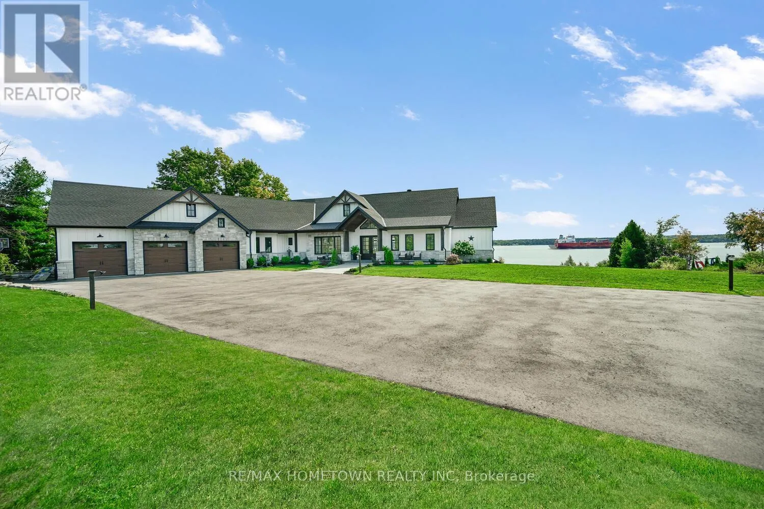 5 SHORESIDE WAY