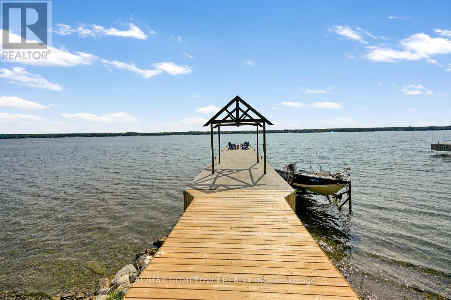 5 SHORESIDE WAY