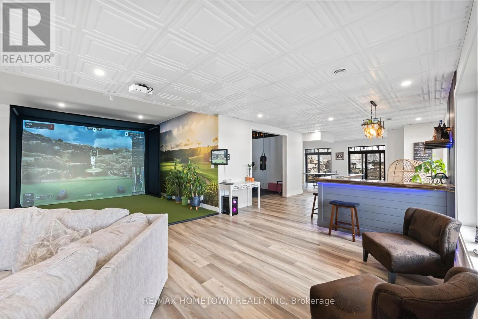 5 SHORESIDE WAY
