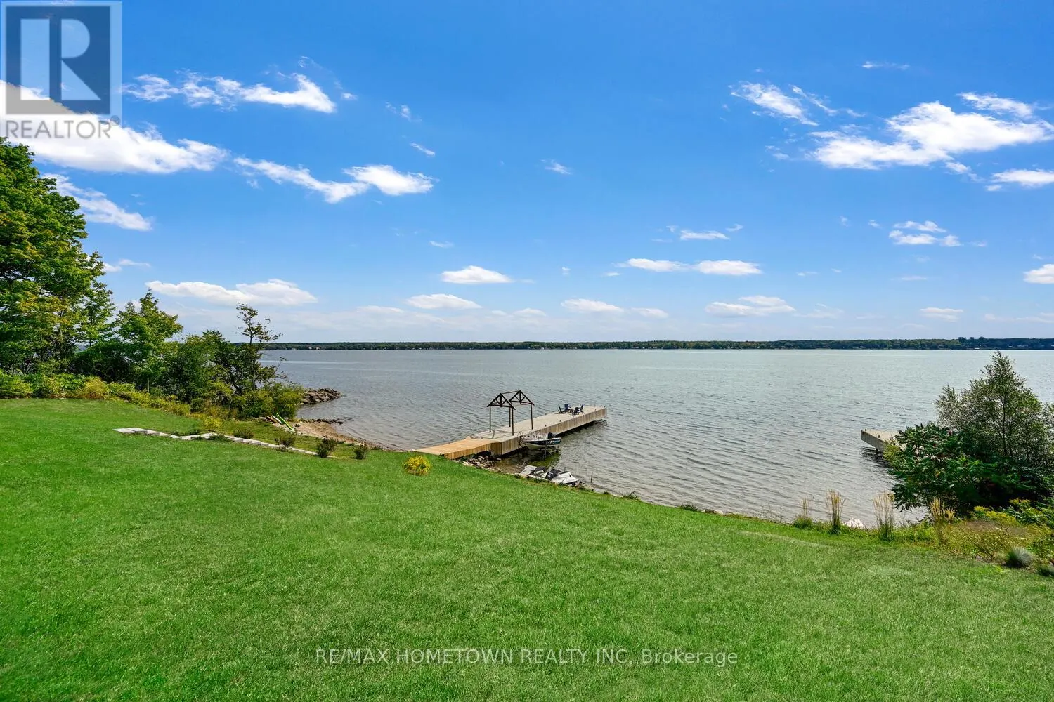 5 SHORESIDE WAY