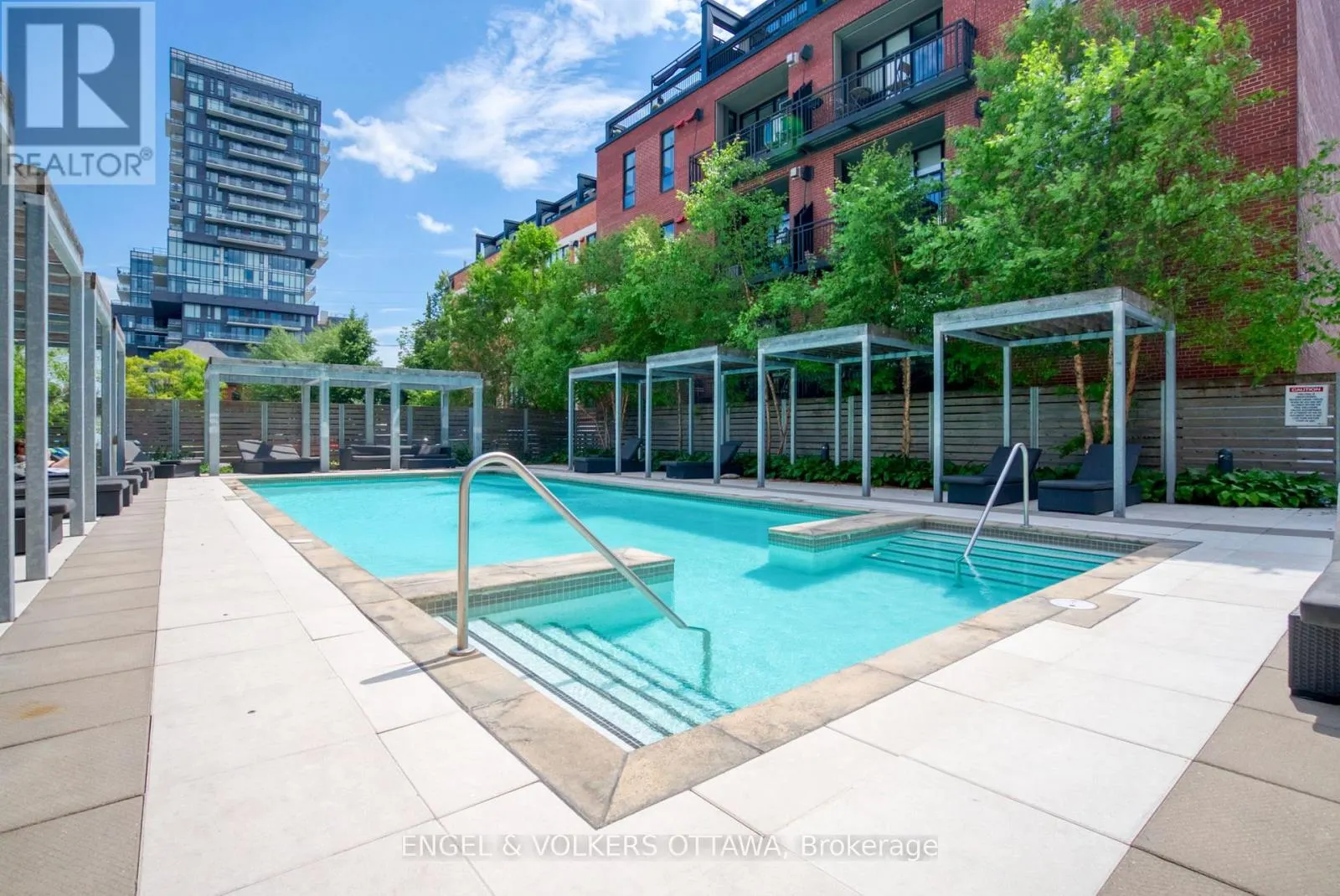 603 - 360 MCLEOD STREET