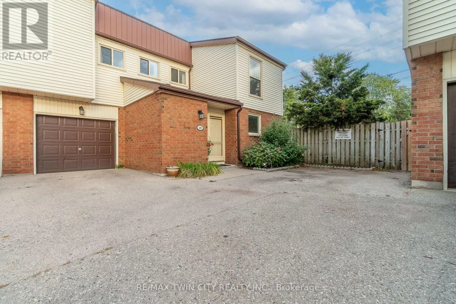 60 - 770 FANSHAWE PARK ROAD E