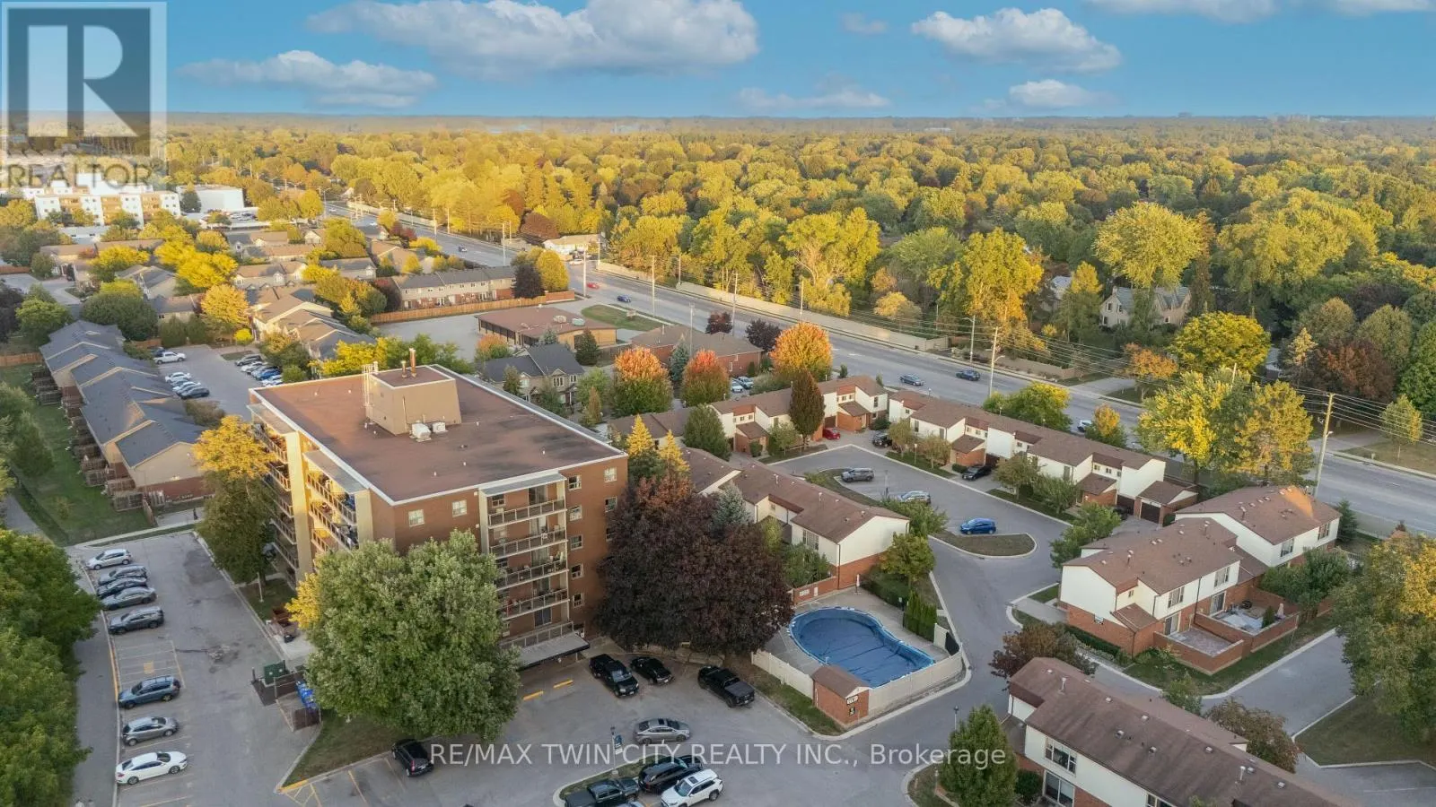 60 - 770 FANSHAWE PARK ROAD E