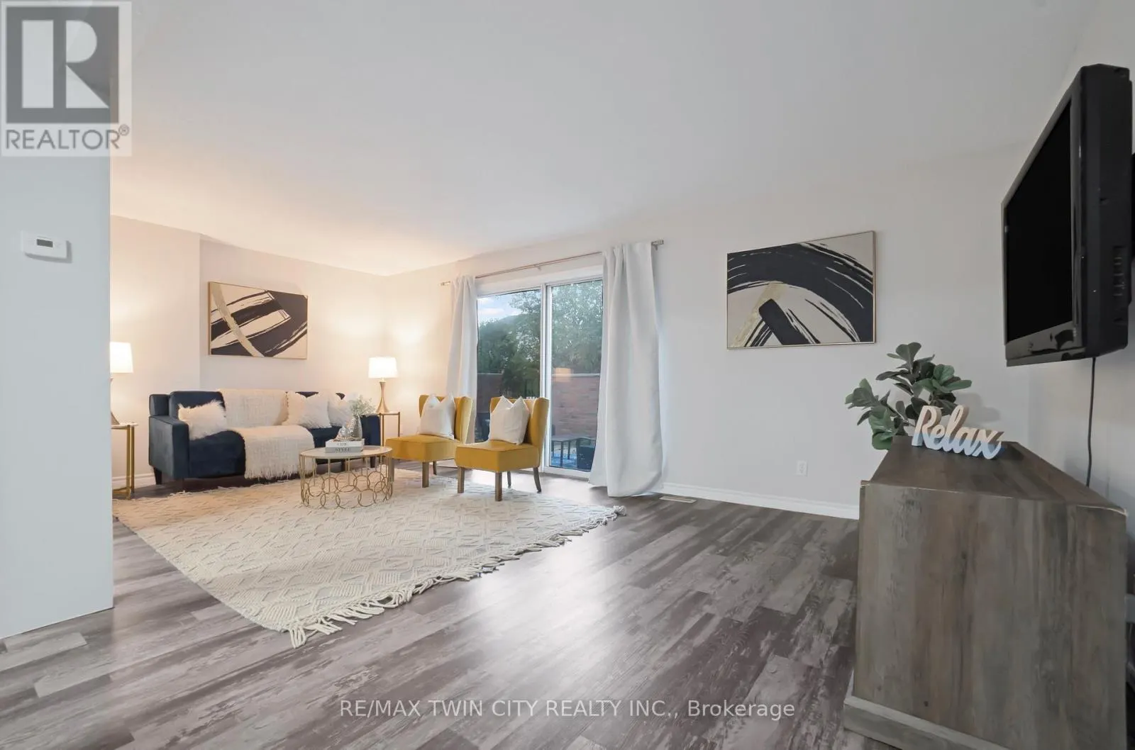 60 - 770 FANSHAWE PARK ROAD E