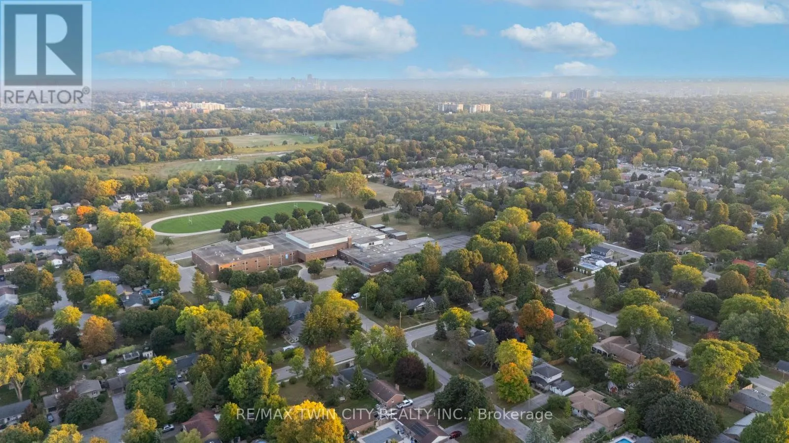 60 - 770 FANSHAWE PARK ROAD E