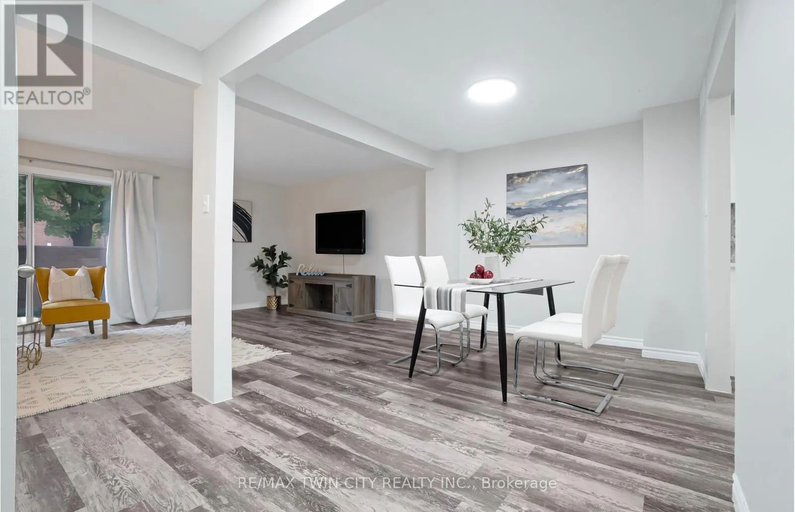 60 - 770 FANSHAWE PARK ROAD E
