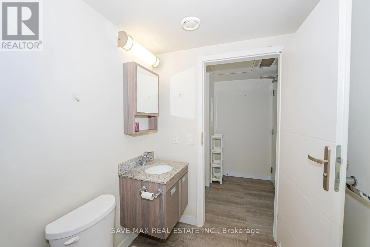 405 - 257 HEMLOCK STREET