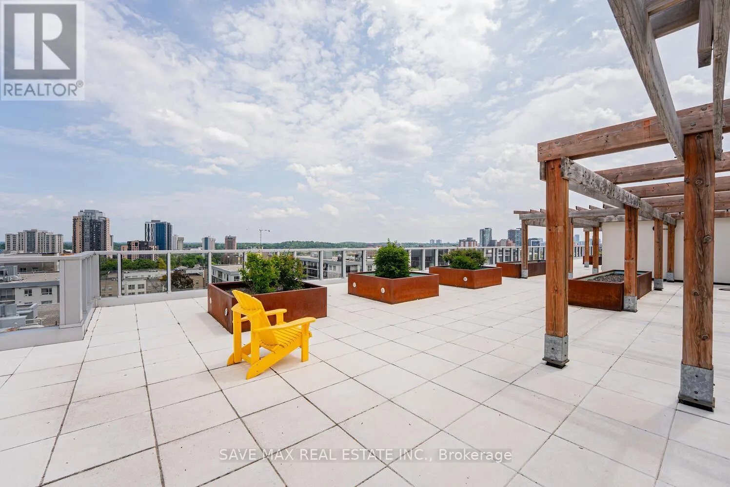 405 - 257 HEMLOCK STREET