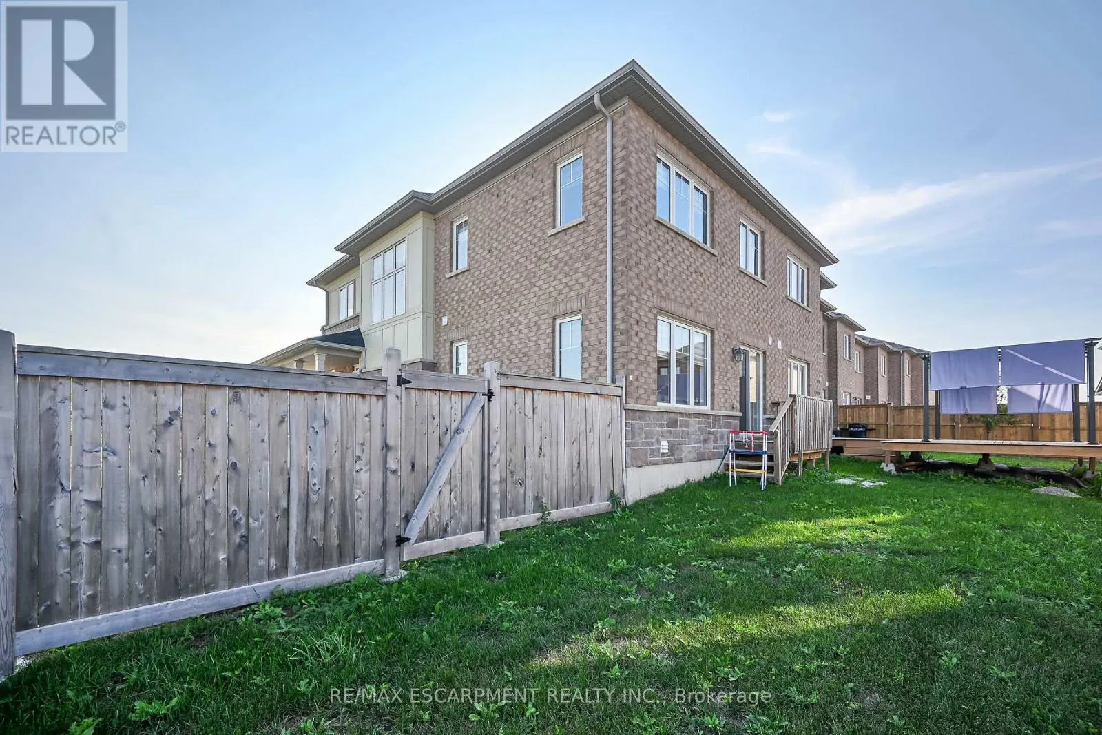 164 MACLACHLAN AVENUE