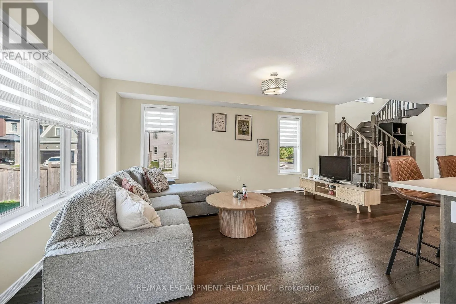 164 MACLACHLAN AVENUE