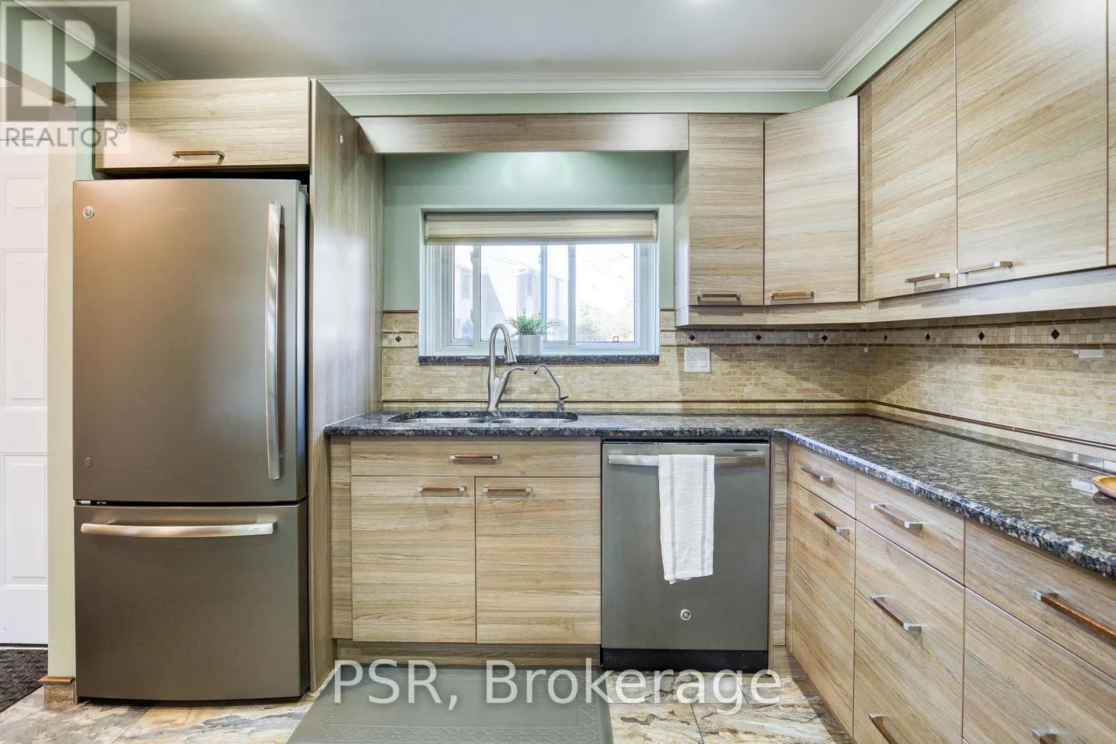 20 - 11 GRAND RIVER BOULEVARD