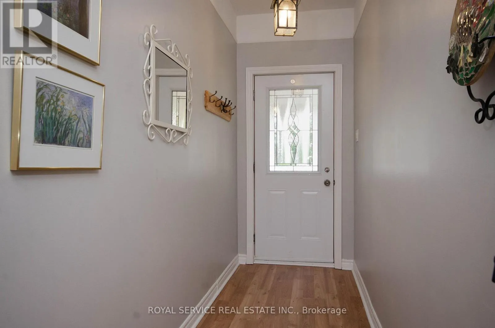 87 HOPE STREET N