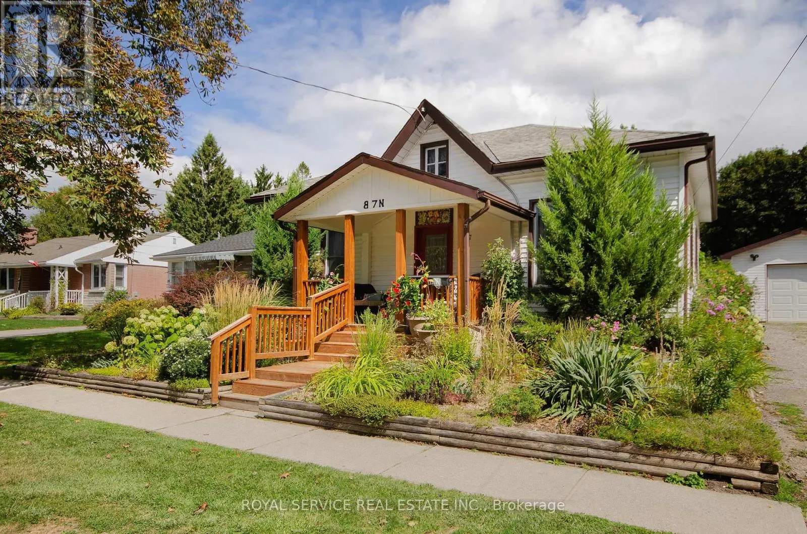 87 HOPE STREET N