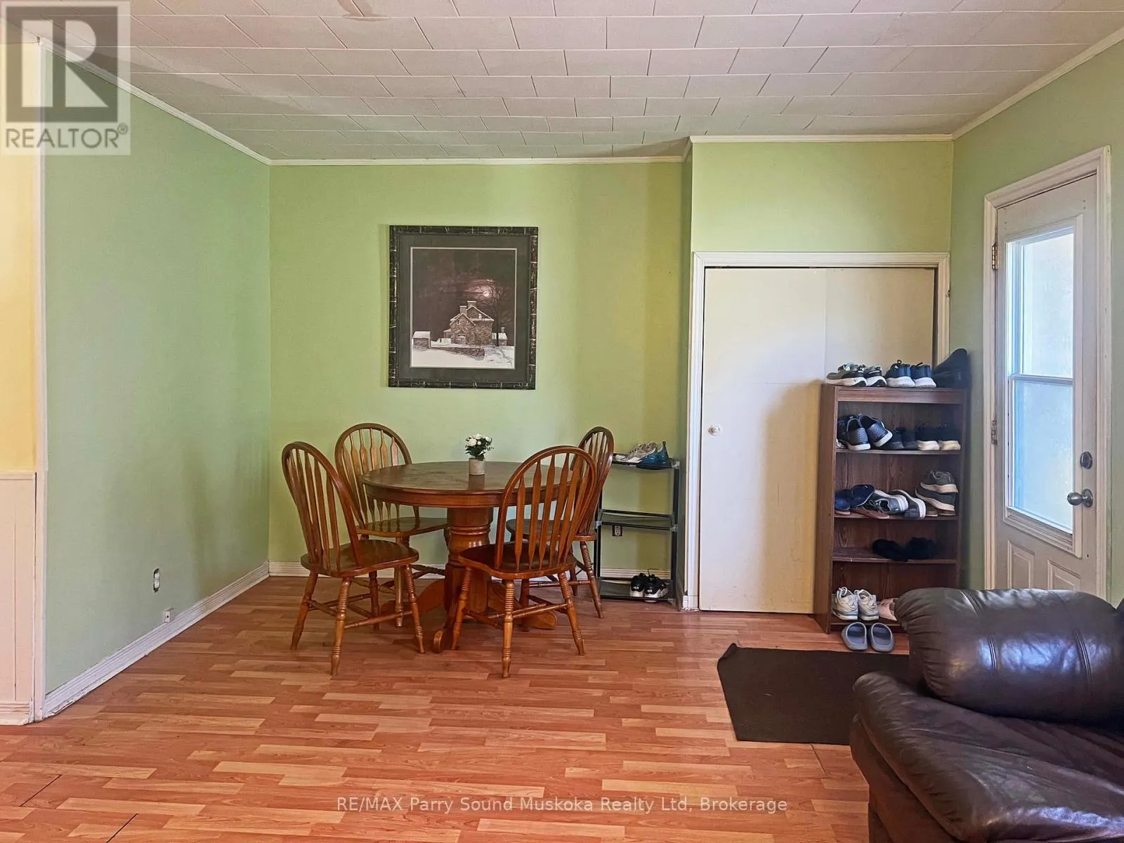 46 WAUBEEK STREET