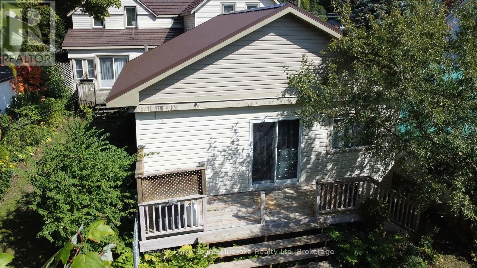 46 WAUBEEK STREET