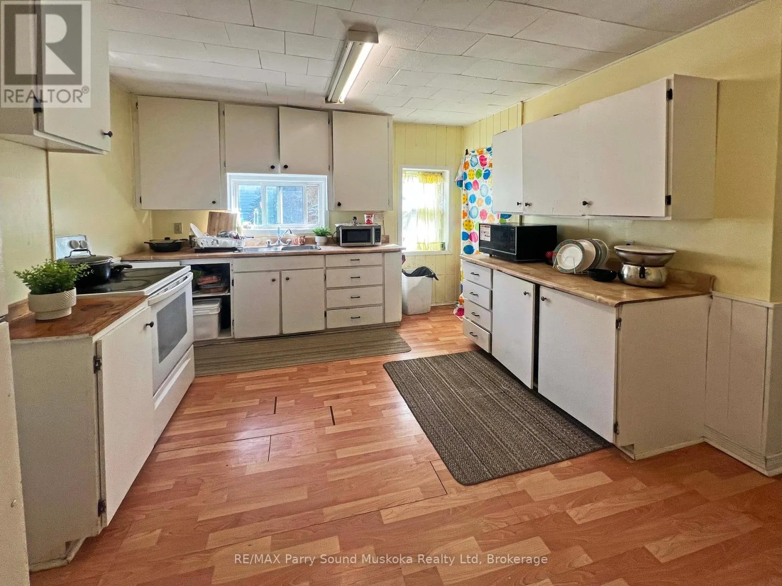 46 WAUBEEK STREET